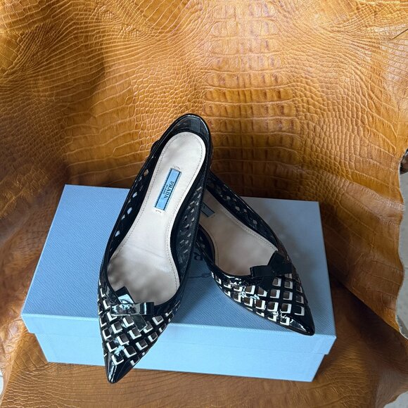 Prada Women's Black and White Patent Leather flats Size 37/ US 7 - Picture 1 of 6
